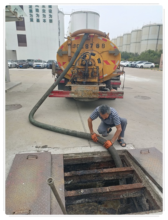 湘桥隔油池清掏